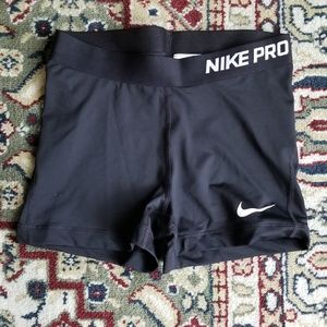 Nike workout shorts Medium